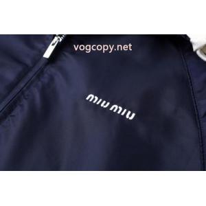 MIU MIU 26 SSリバーシブルハイテク生地とスエードジャケット