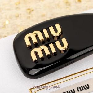 アクセサリー人気沸騰アイテム 上品でファッション 格安！    MIUMIUブランド コピー 通販.