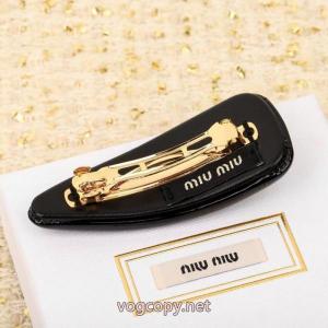 アクセサリー人気沸騰アイテム 上品でファッション 格安！    MIUMIUブランド コピー 通販.