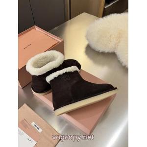 MIUMIUブーツ偽物 通販個性的  ファッショニスタ愛用 冬の注目2026ブランド新作..