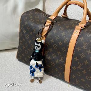 雑貨小物MIUMIUブランド スーパー コピー 優良店注目を集める 人気名品 洗練されたおしゃれ感を持つ..