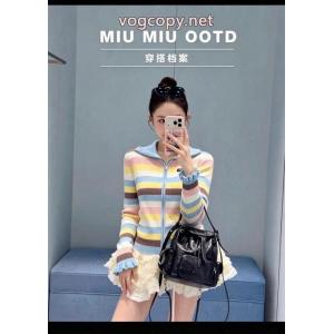 MIUMIUセーターブランド コピー 販売店暖かさと軽さを兼ね備えた 注目なアイテム 限定セール正規品.