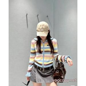 MIUMIUセーターブランド コピー 販売店暖かさと軽さを兼ね備えた 注目なアイテム 限定セール正規品.