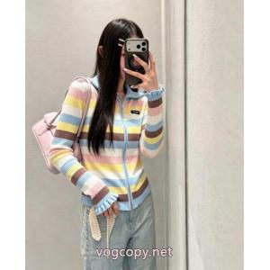 MIUMIUセーターブランド コピー 販売店暖かさと軽さを兼ね備えた 注目なアイテム 限定セール正規品.