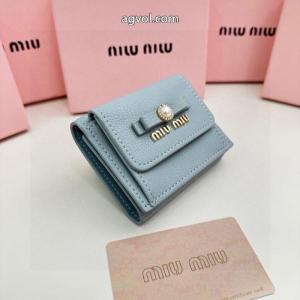 MIUMIUお手頃価格 特別人気感謝SALE 話題人気商品ブランド 偽物財布