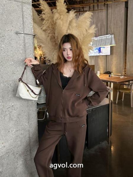 MiuMiu2025春秋爆金カジュアルスポーツスーツ 6 