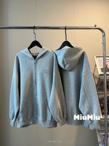 最大の魅力ジュアル感強めの着スーパー コピー ブランドコートMIUMIU
