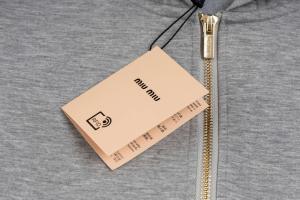 ブランド 偽物ジュアル感強めの着円高還元SaleコートMIUMIU