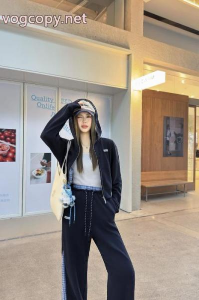 Miumiuカスタムアルファベットの小標格子をつなぎ合わせたカスタムカジュアルスーツ 2