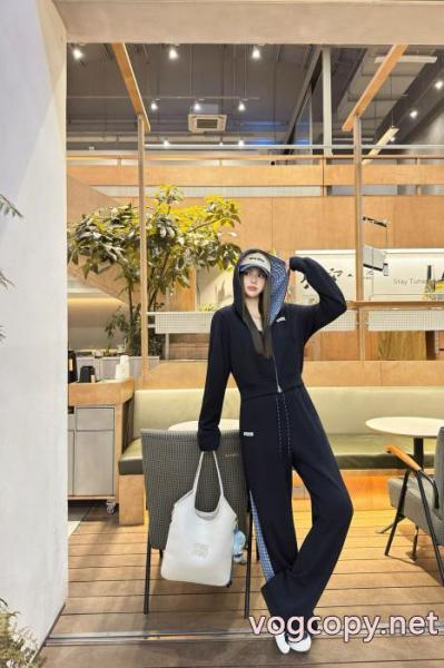 Miumiuカスタムアルファベットの小標格子をつなぎ合わせたカスタムカジュアルスーツ 4