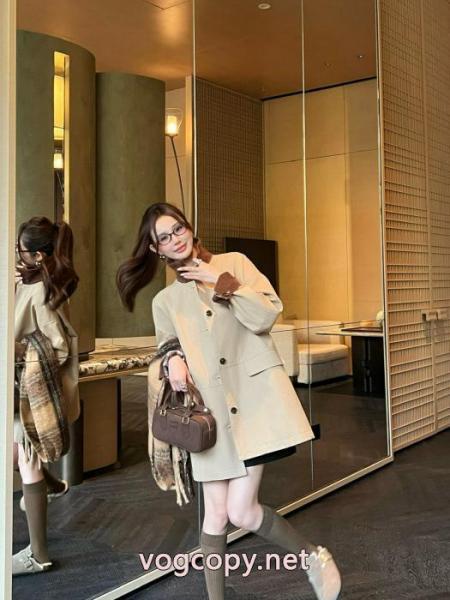 Miumiuアルファベットステッチ刺繍カレー色コーデュロイパッチワーク開襟ミディアムコート 5 