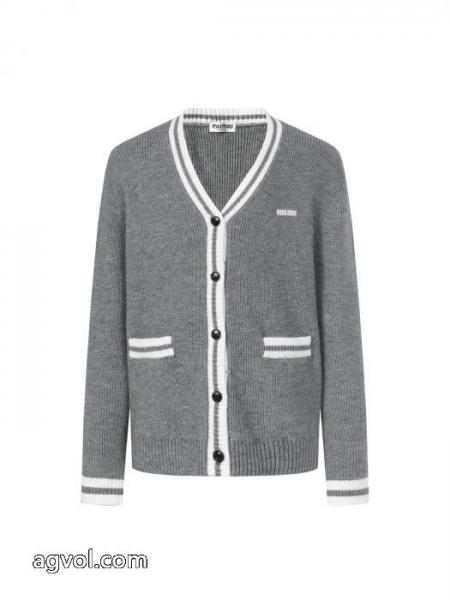 MIuMIu25ssグレー白ボーダーニットカーディガン 3
