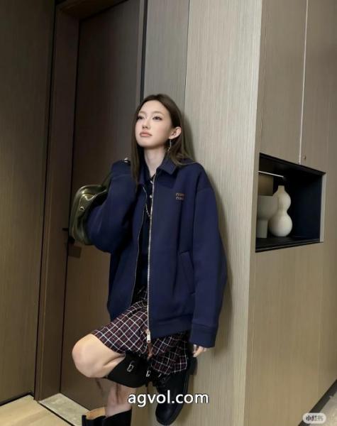 MIUMIUアルファベットステッチエアレイヤージップジャケットジャケット 5 