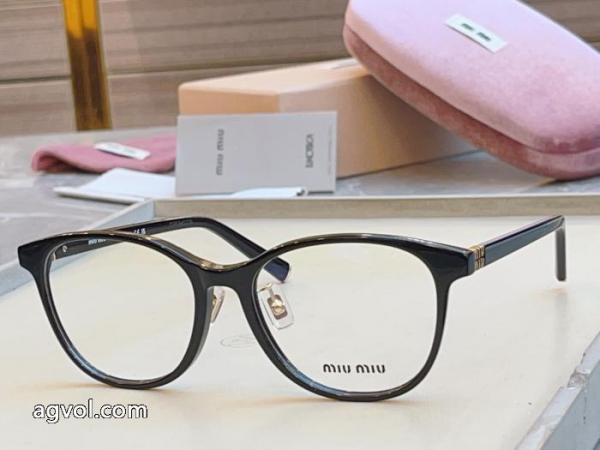 コピー 商品 販売雑誌掲載大人っぽい爆発的な人気MIUMIU眼鏡のフレーム 5