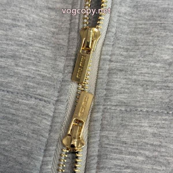 miumiu焼花アルファベットクラシックフードコート 2