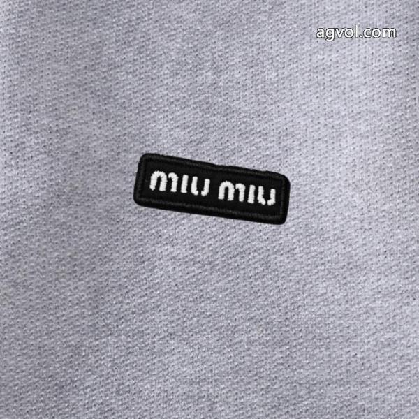 MIUMIUフェイク2枚ニットカーディガンコート 1