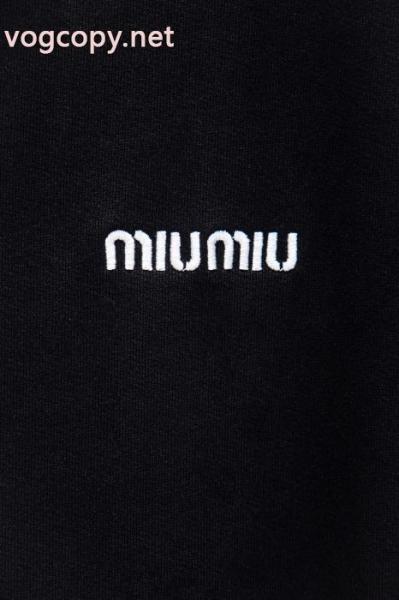 miumiu新型重工業ハーフファスナーダブルポケットパーカー 1