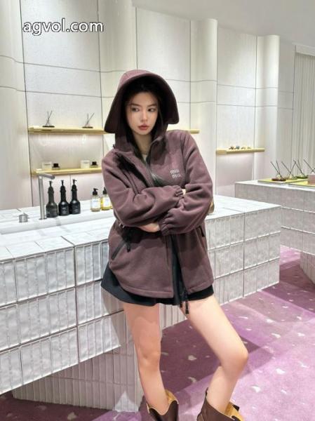 ブランド アクセサリー 激安MIUMIUコート最先端ファション 雑誌掲載アイテム 今季のトレンド人気新作 5