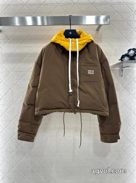 コピー 品 販売激安期間限定セール 透け感優しい 限定的新作入荷MIUMIUダウンジャケット 1