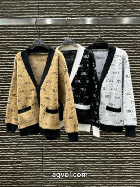 コートMIUMIU大人気商品再入荷! 限定生産品 2025SSコレクションに新着ブランド コピー ショップ 5 