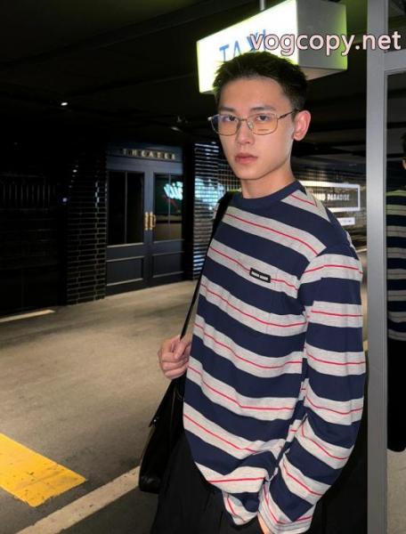 スーパー コピー ブランドMIUMIU長袖Tシャツ人気急上昇 全国無料限定セール 定番品質保証 2