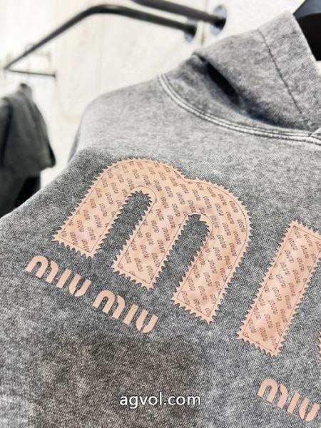 パーカーMIUMIUブランド コピー不思議格安セール 2025爆買い新作登場 尊い逸品 4