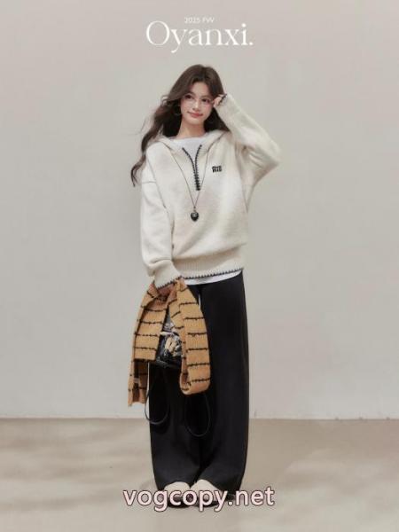 MIUMIU偽 ブランド 通販格安*出品*新品 数量限定大得価 最近人気一番!セーター 1