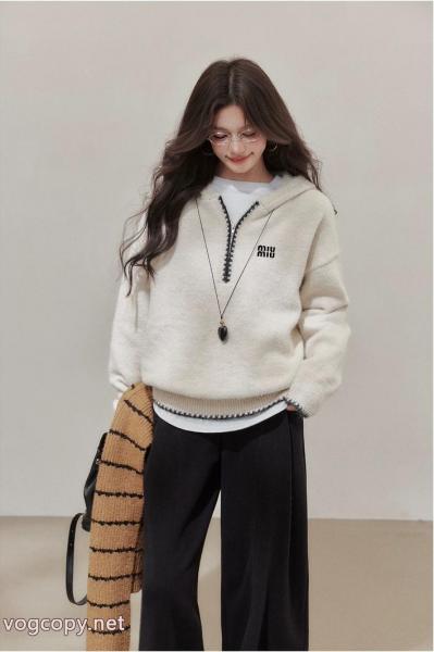 MIUMIU偽 ブランド 通販格安*出品*新品 数量限定大得価 最近人気一番!セーター 4