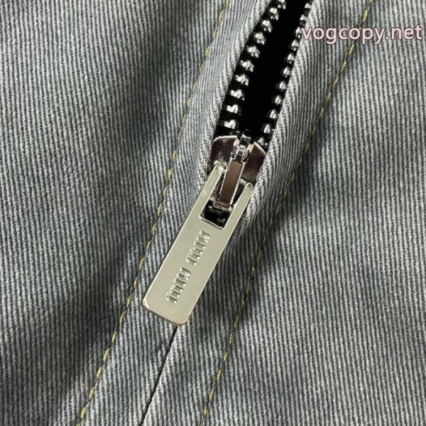 ブランド コピー 安心MIUMIU着回し力抜群のシンプル 人気定番 クラシック綿入れの服 4