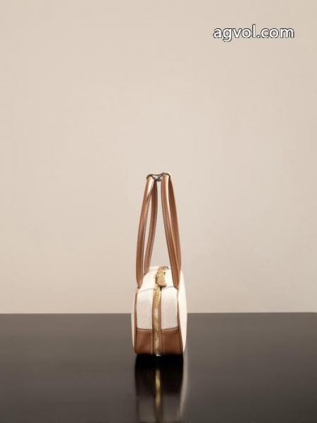 MIUMIU    バッグコピー ブランド 通販最安値 新作日本未入荷 特別人気感謝SALE. 5 
