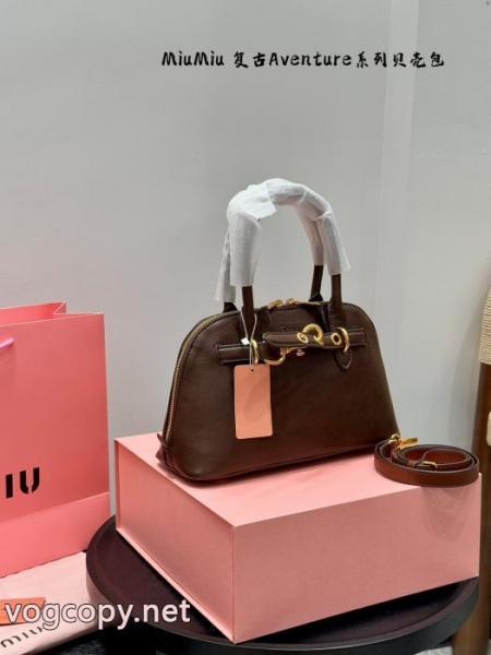 バッグブランド 偽物定番人気のカラー 26秋冬最新モデル TOPセラー賞受賞!MIUMIU 2