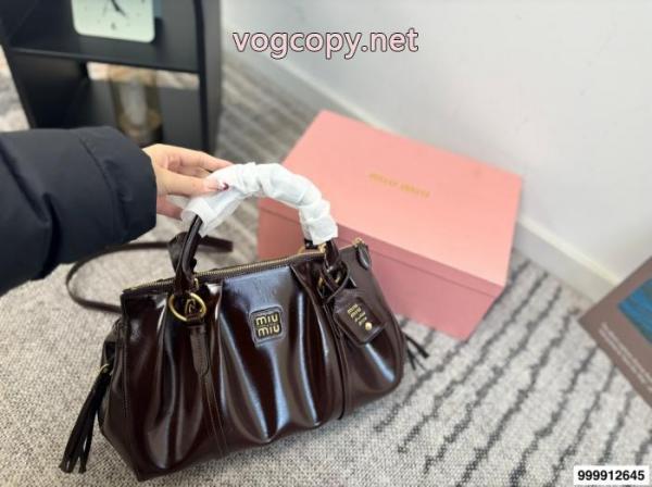 MIUMIU限定激安 2026 モード感の高い 全民望むな新作ブランド コピー 激安バッグ 5