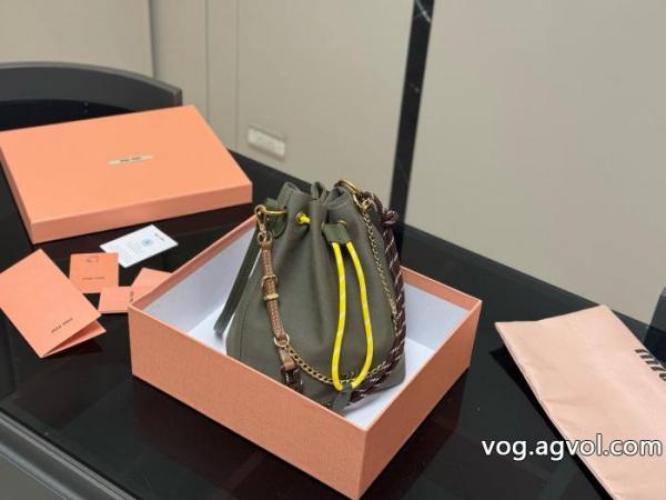 MIUMIUバッグコピー ブランド 優良好評品 即発◆高級 即発送最新作2026 0