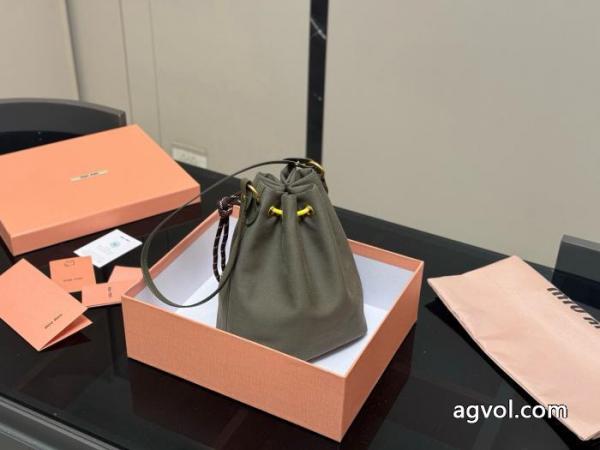 MIUMIUバッグコピー ブランド 優良好評品 即発◆高級 即発送最新作2026 1
