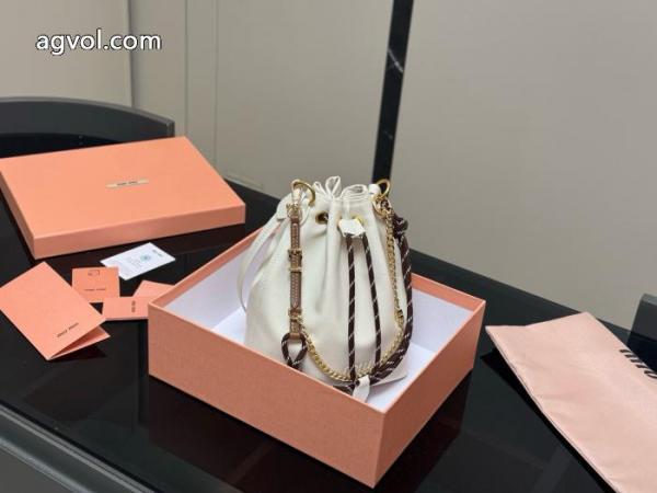 MIUMIUバッグコピー ブランド 優良好評品 即発◆高級 即発送最新作2026 4