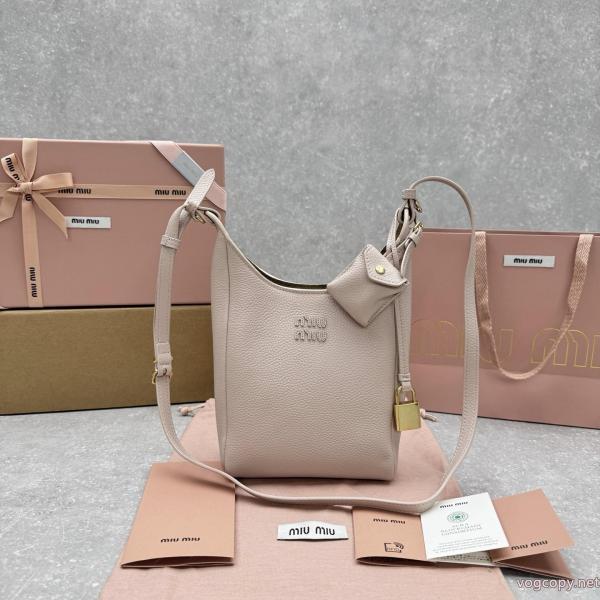 冬季流行り 超激得定番 2026冬到来新作ブランド スーパー コピー 通販MIUMIUバッグ. 0 