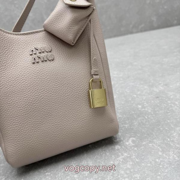 冬季流行り 超激得定番 2026冬到来新作ブランド スーパー コピー 通販MIUMIUバッグ. 6 