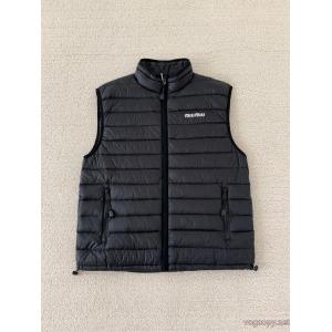ブランド 通販店軽量で大容量 数量限定再入荷 顧客セール大特価ミュウミュウ    ダウンジャケット.
