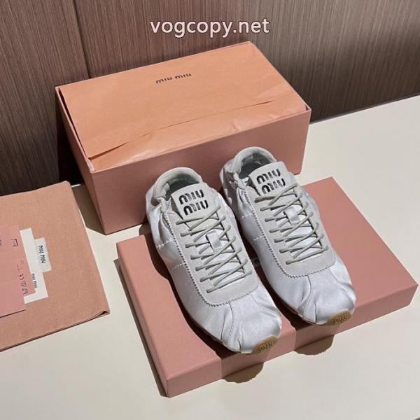 スニーカーカジュアル通販 強い魅力を感じる一枚 最高のエレガントスーパー コピー メンズMIUMIU. 1