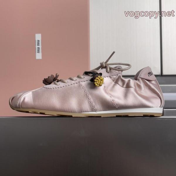 MIUMIU26新品*最安値保証 大人気アイテム 大人っぽいデザインパンプスブランド スニーカー 激安.. 2