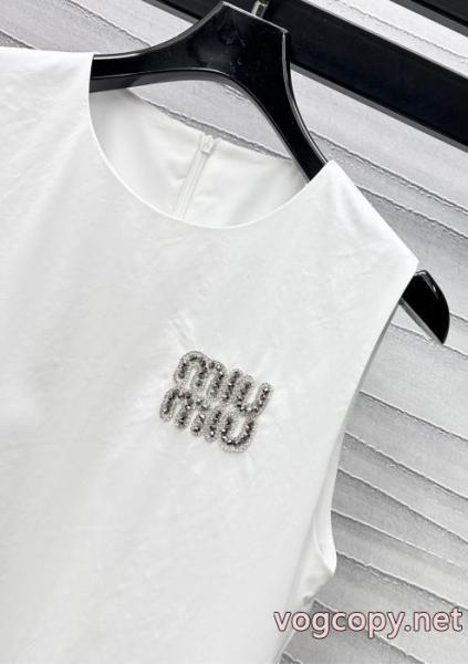 ワンピース超人気美品セール中 驚きの破格値人気 今シーズンのトレンドアイテムMIUMIUスーパー コピー 販売.. 3