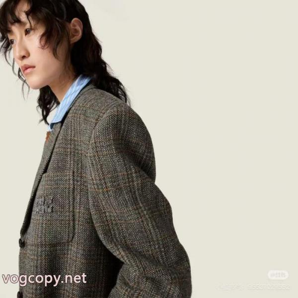 スーパー コピー メンズ国内発/関税込 激安価格! シンプルなデザインMIUMIUジャケッ.. 4