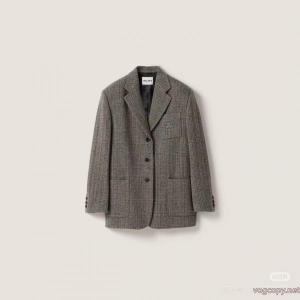 スーパー コピー メンズ国内発/関税込 激安価格！ シンプルなデザインMIUMIUジャケッ..