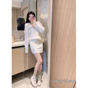  セットコピー ブランド 販売MIUMIU都会的な印象のスタイル おしゃれ度をUPする新着 大人気 完売前に.