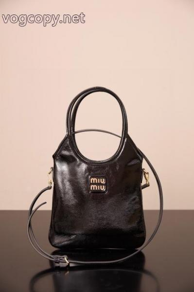 バッグ超人気デザイン 人気商品登場 魅力をプラスMIUMIUブランド レプリカ.. 1