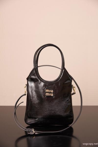 バッグ超人気デザイン 人気商品登場 魅力をプラスMIUMIUブランド レプリカ.. 0