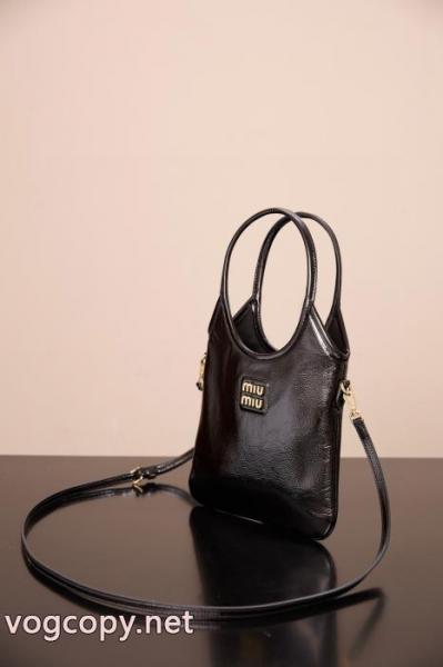 バッグ超人気デザイン 人気商品登場 魅力をプラスMIUMIUブランド レプリカ.. 6
