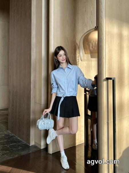 MIUMIU長袖シャツ2026大人気 シックでお洒落な 売切続出偽物 ブランド 販売 5 