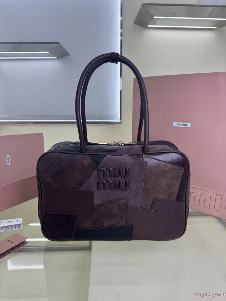 MIUMIUスーパー コピーバッグ優れもの 大活躍間違いなしの新着 超おしゃれ.. 0