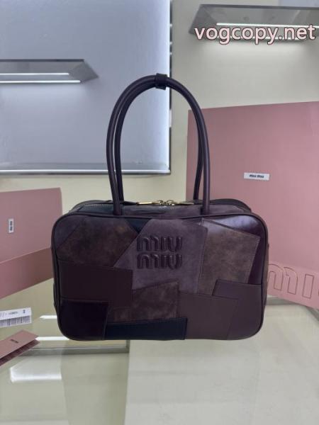 MIUMIUスーパー コピーバッグ優れもの 大活躍間違いなしの新着 超おしゃれ.. 1
